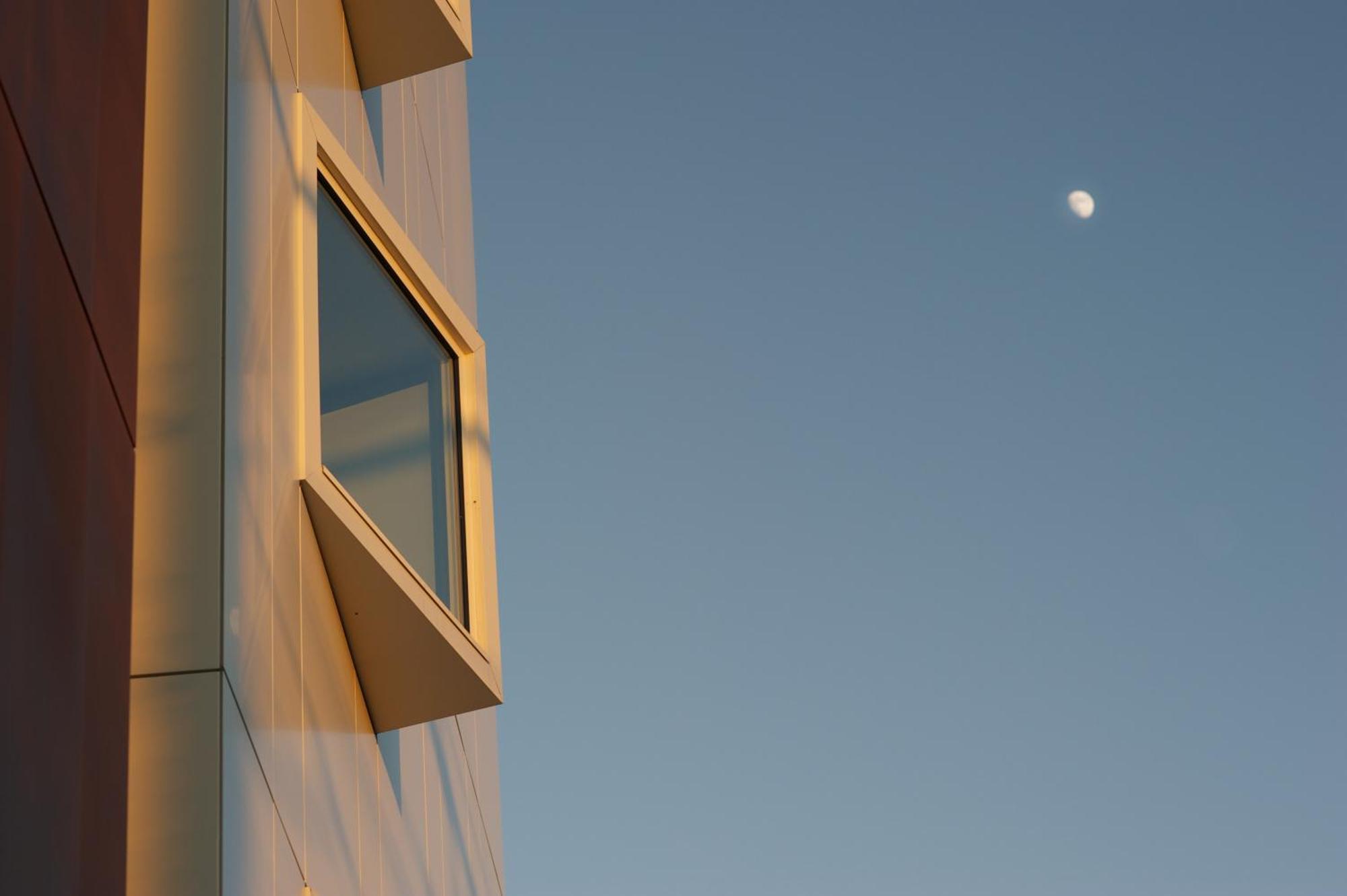 Nex Hotel ตาร์บ ภายนอก รูปภาพ